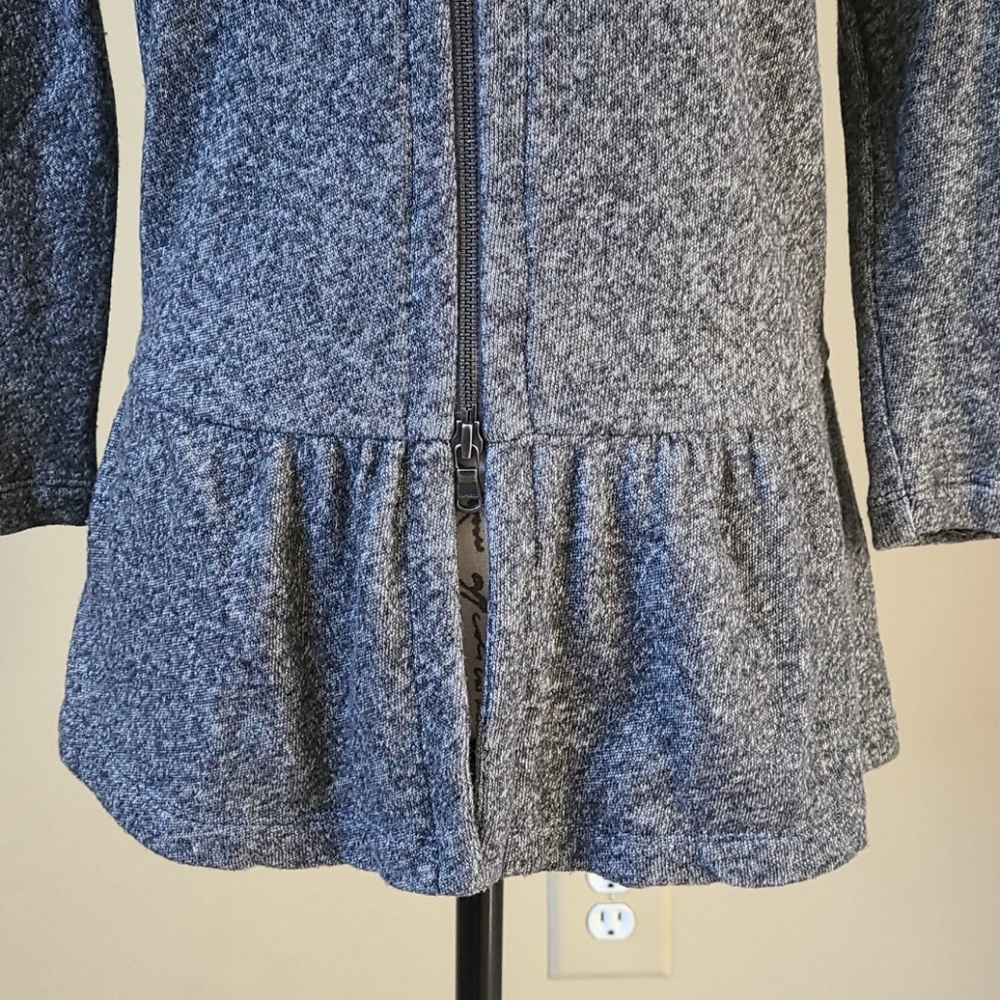 Ladies Peplum style zip up shirt-Size small - Picture 4 of 8